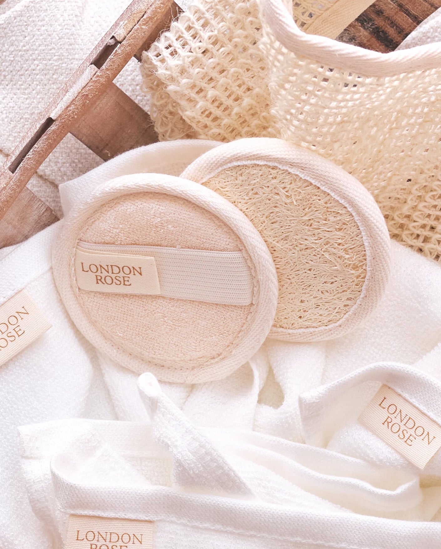 London Rose Loofah Sponge image 0