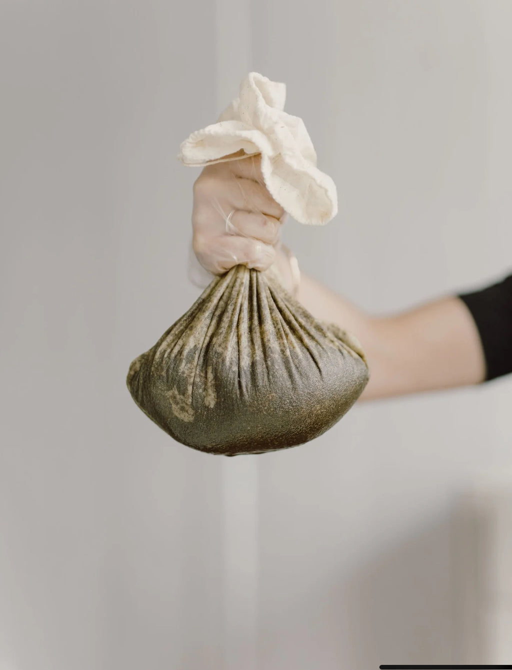 Wildgold Botanicals Liquid Gold Facial Oil image 1